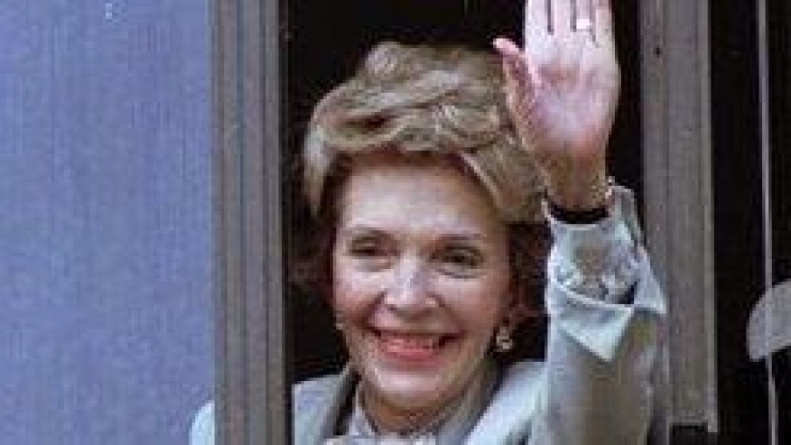 Nancy Reagan Passes Away